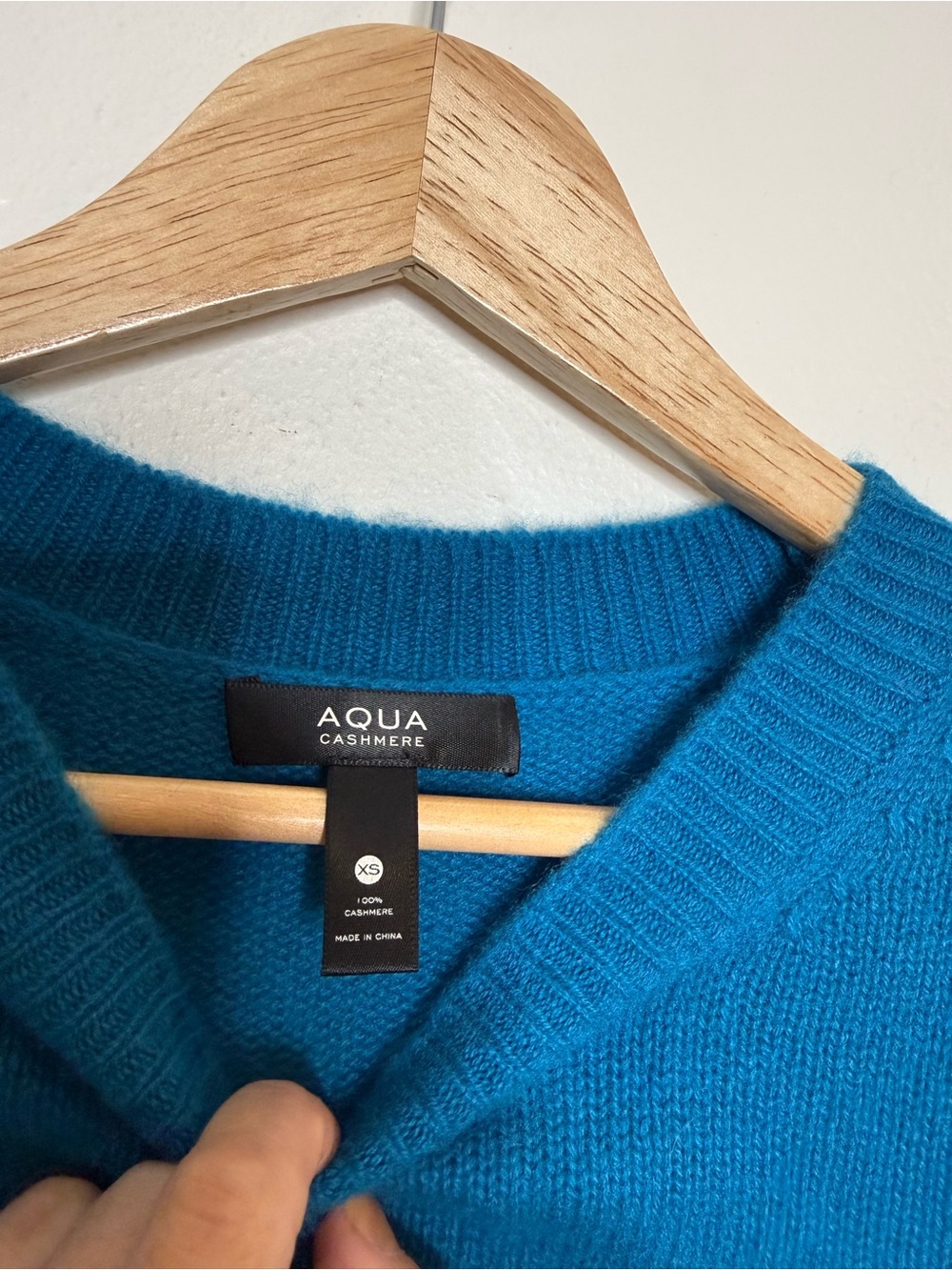 Aqua Cashmere 100% Cashmere Puff Shoulder Sleeve Crew Sweater in Aqua teal xs - Picture 5 of 6